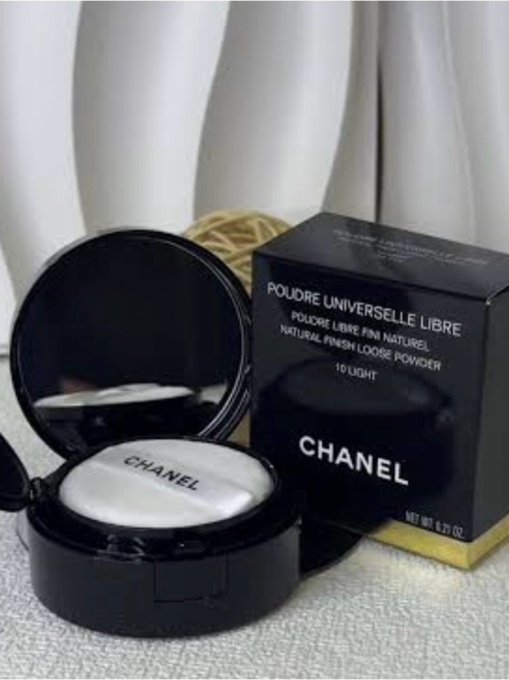 CHANEL Loose Powder Natural On-the-go Finishing Powder Shade 10 Light NIB 6 gram